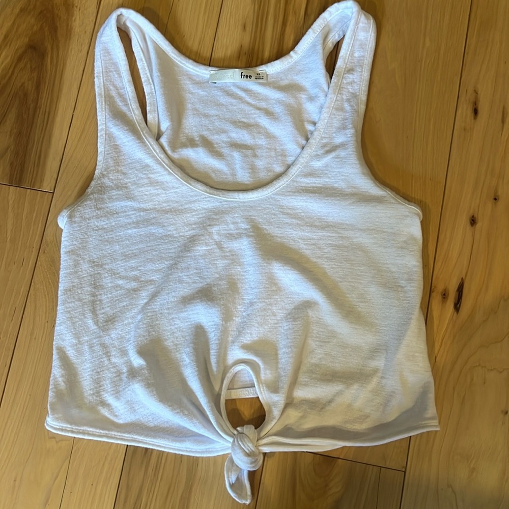 ARITZIA Wilfred Free Tie Knot Women’s Cropped Tank Top